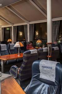 commadore clipper club class interior at night