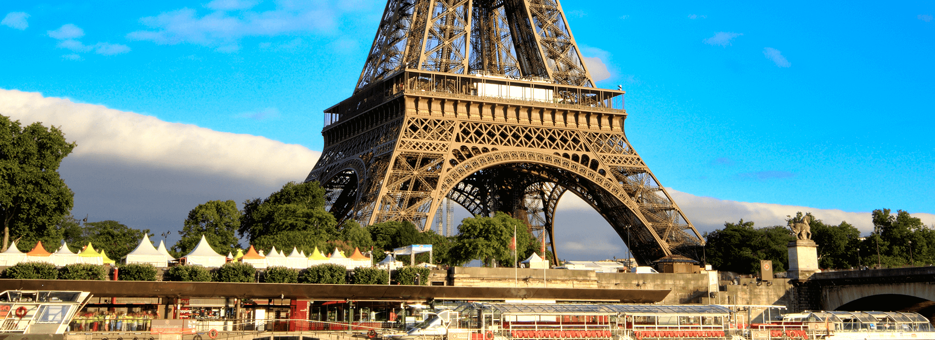 eiffel tower in paris france 